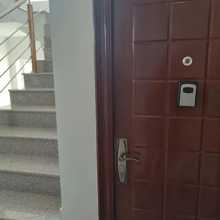 Sunny Apartment, Kokiche - White Building Liliya * Σάνι Μπιτς
