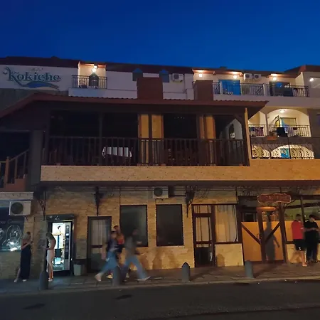 Διαμέρισμα Sunny Apartment, Kokiche - White Building Liliya Σάνι Μπιτς