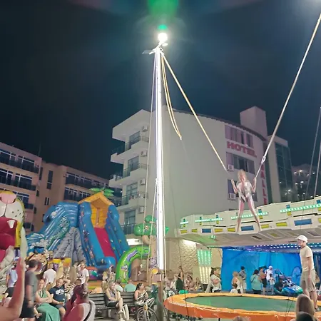 Sunny Apartment, Kokiche - White Building Liliya Lägenhet Slăntjev Brjag