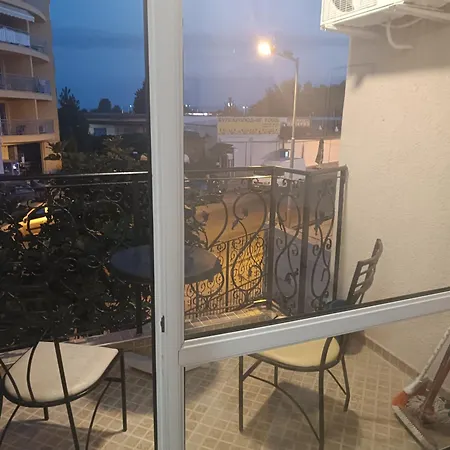 Sunny Apartment, Kokiche - White Building Liliya * Slăntjev Brjag