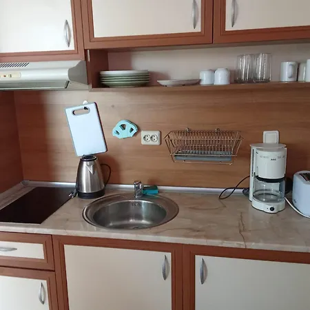 Apartment Sunny Apartment, Kokiche - White Building Liliya