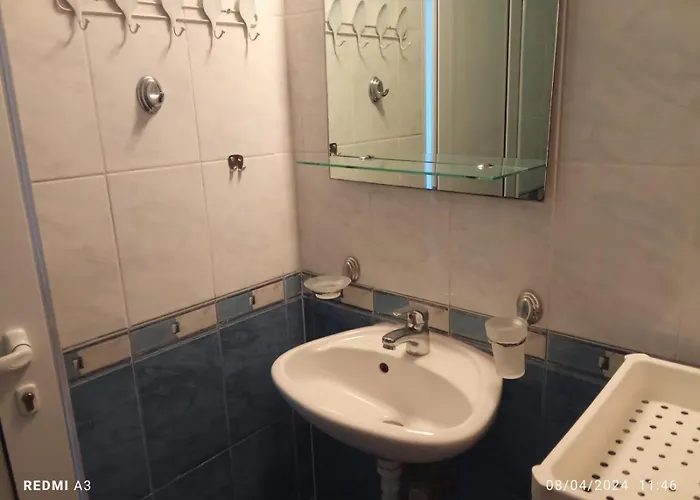 Sunny Apartment, Kokiche - White Building Liliya 써니비치