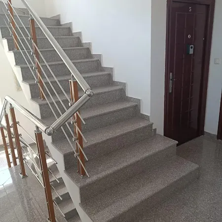 Appartamento Sunny Apartment, Kokiche - White Building Liliya