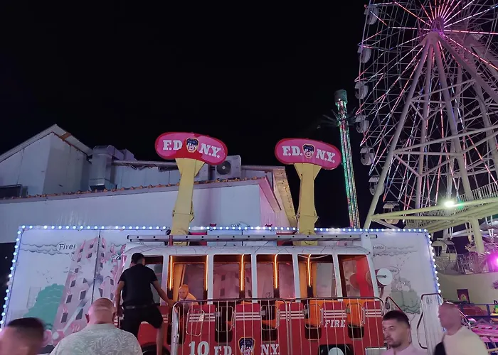 Sunny Apartment, Kokiche - White Building Liliya סאני ביץ'