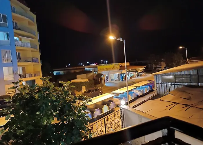 דירה Sunny Apartment, Kokiche - White Building Liliya