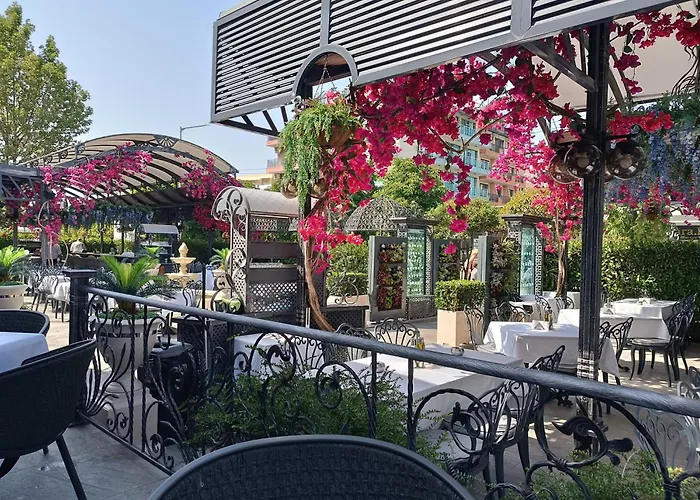 דירה Sunny Apartment, Kokiche - White Building Liliya סאני ביץ'